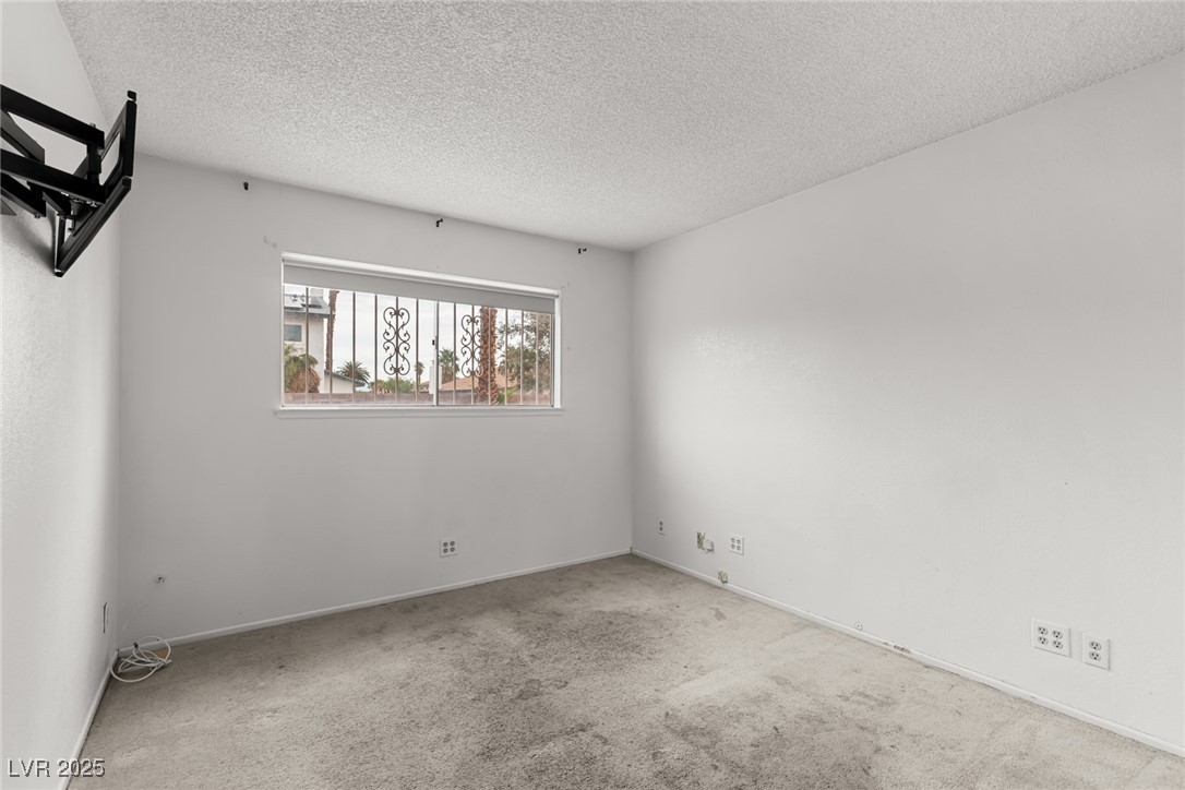 6816 Segura Drive