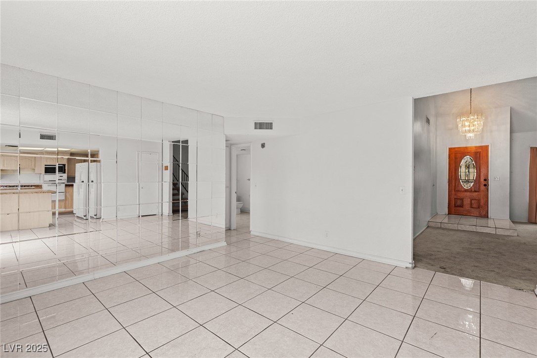 6816 Segura Drive