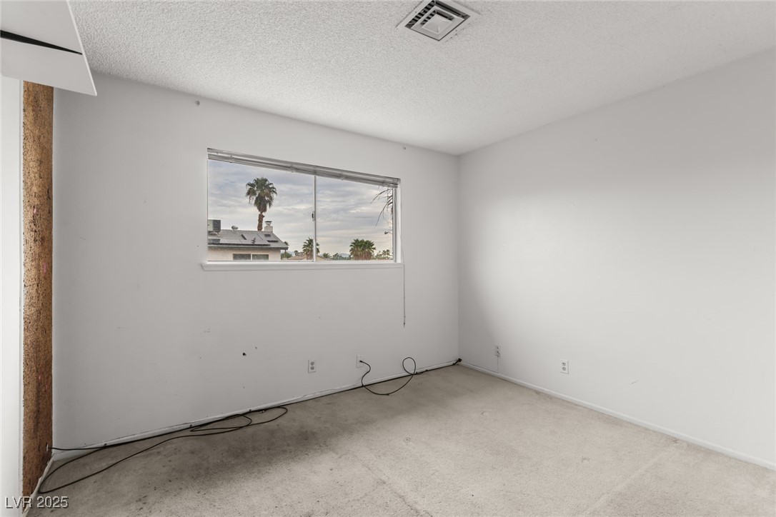 6816 Segura Drive