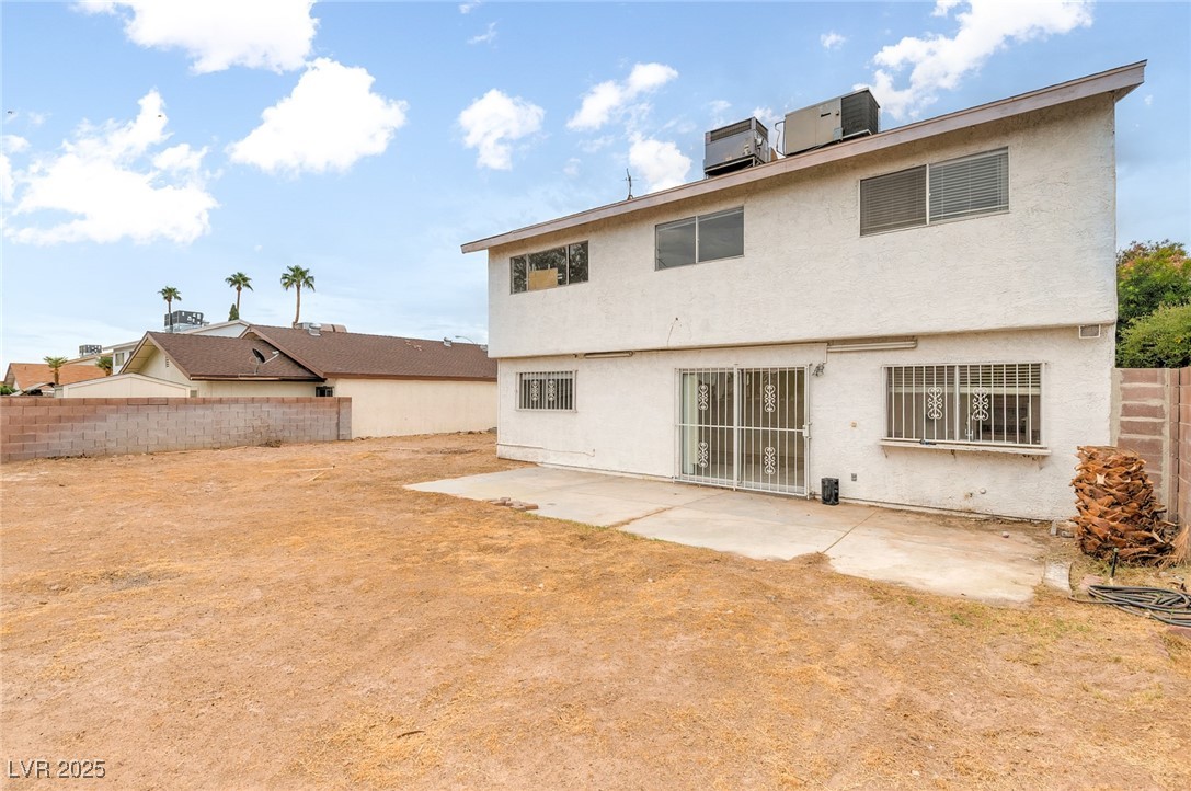 6816 Segura Drive