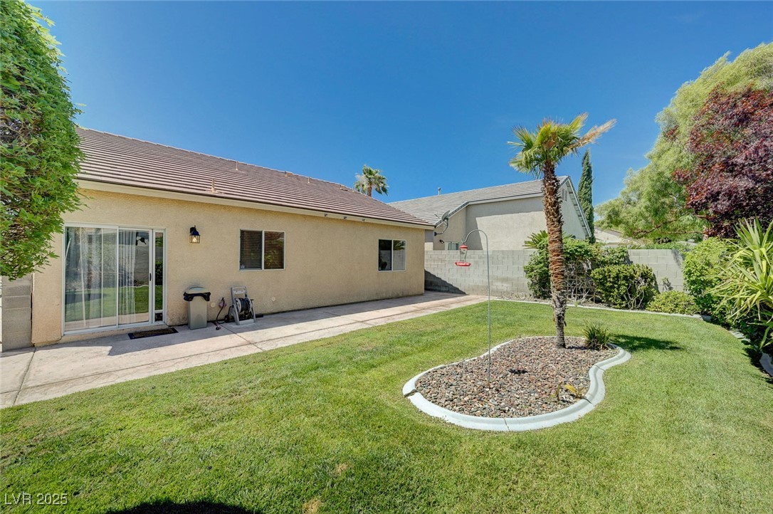 8116 Hesperides Avenue