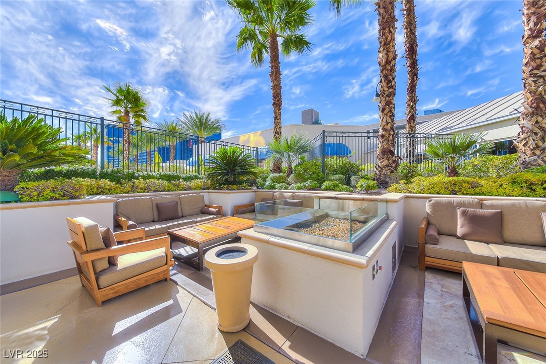 145 East Harmon Avenue 1121