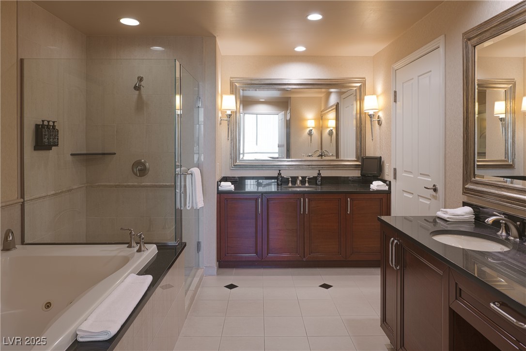 145 East Harmon Avenue 1121