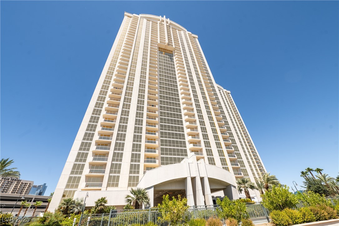 145 East Harmon Avenue 1121