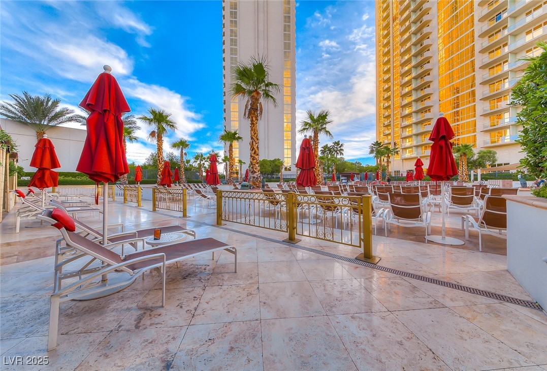 145 East Harmon Avenue 1121