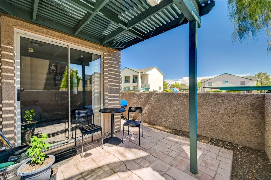 5585 Lago Court
