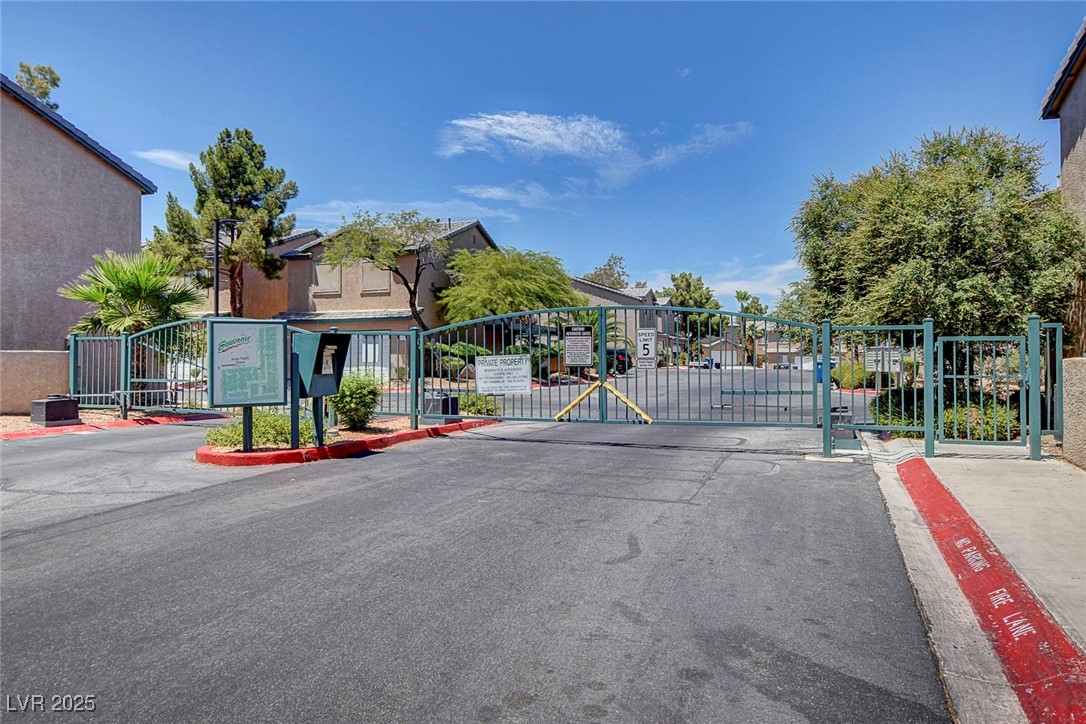 5585 Lago Court