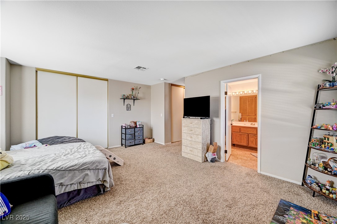 5585 Lago Court