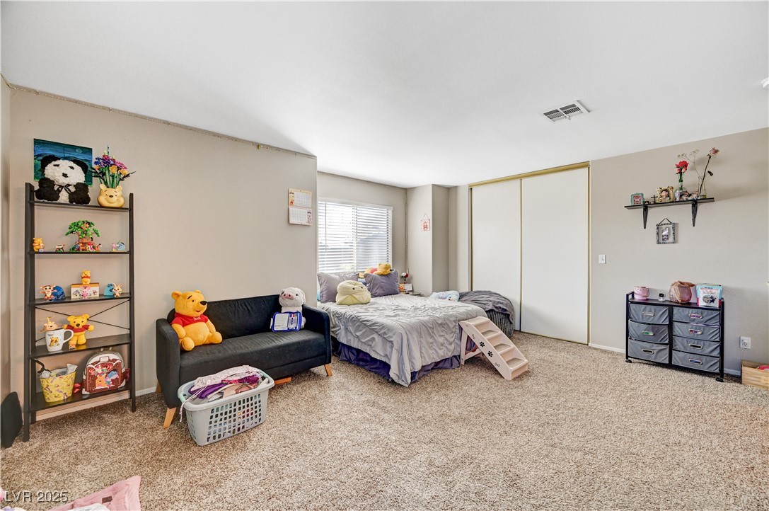 5585 Lago Court