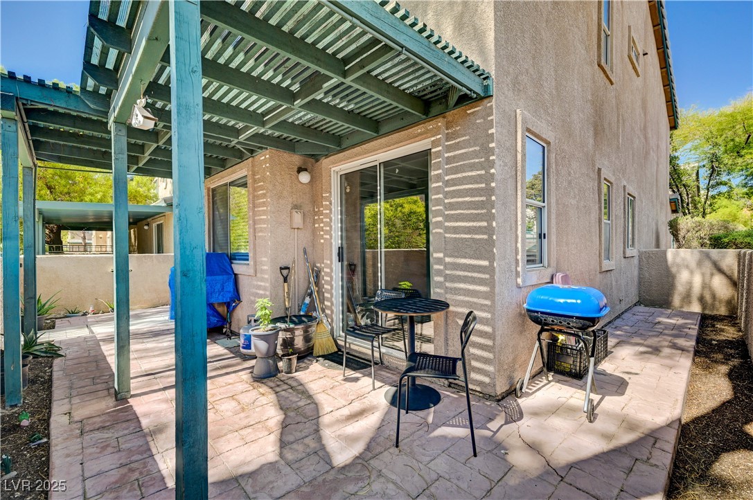 5585 Lago Court
