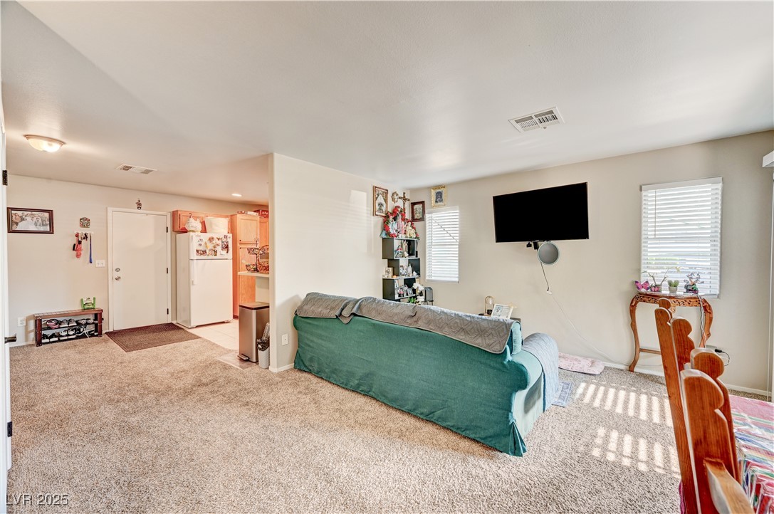 5585 Lago Court