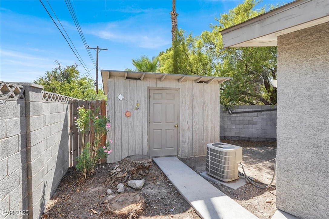 3182 Camel Back Drive