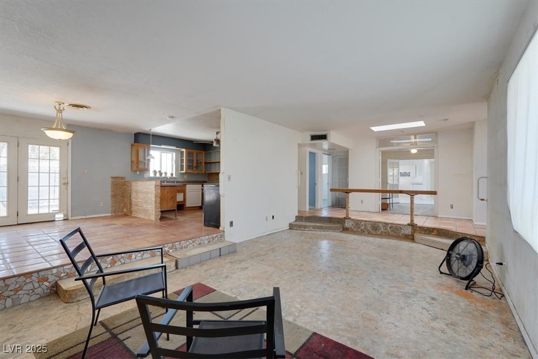 3182 Camel Back Drive