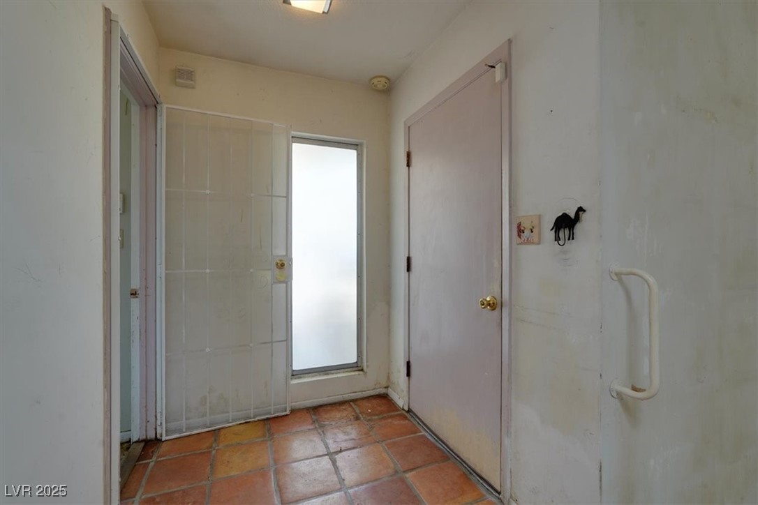 3182 Camel Back Drive