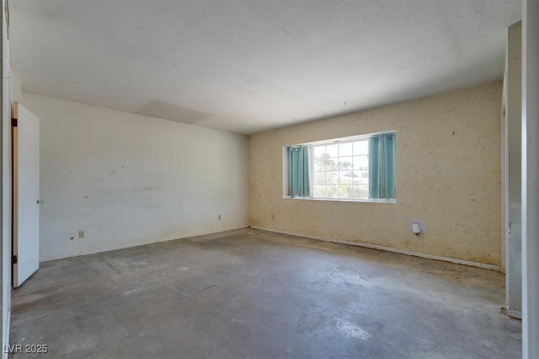 3182 Camel Back Drive