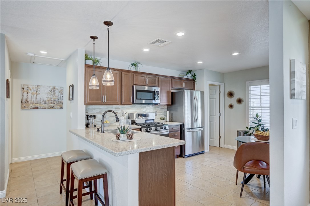 828 Angelus Oaks Drive