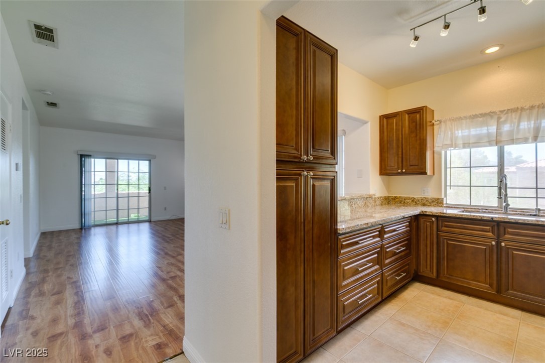 1851 Hillpointe Road 1422