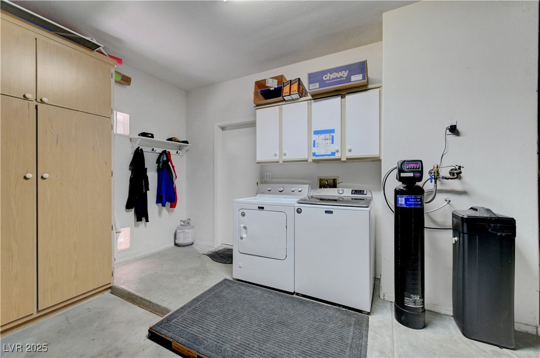2805 Hanging Rock Drive