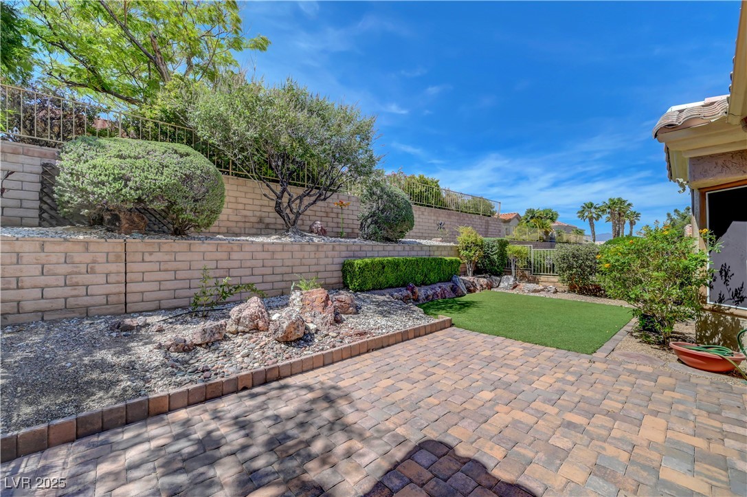 2805 Hanging Rock Drive