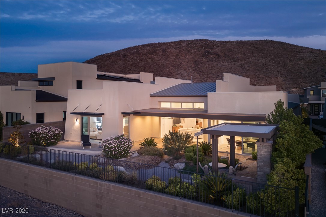 2180 Skyline Heights Lane