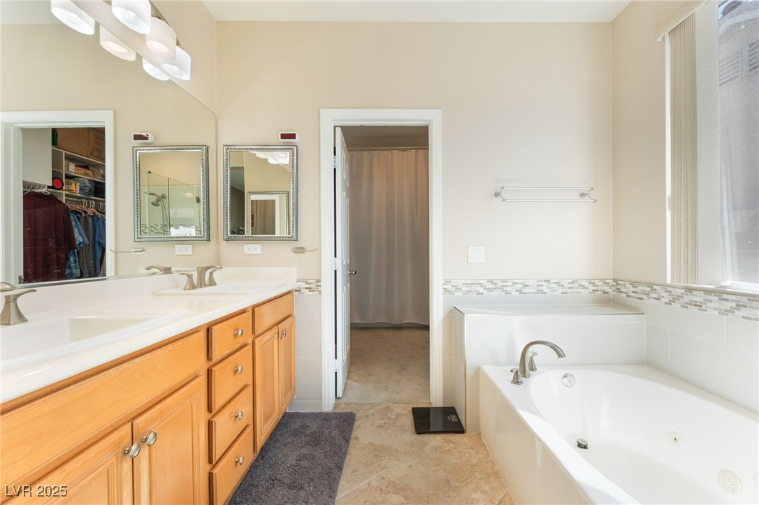 5735 Sanibel Bay Court
