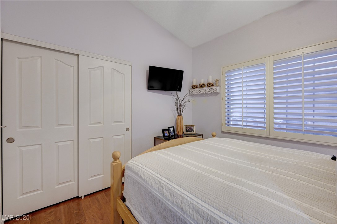 6136 Topaz Valley Avenue