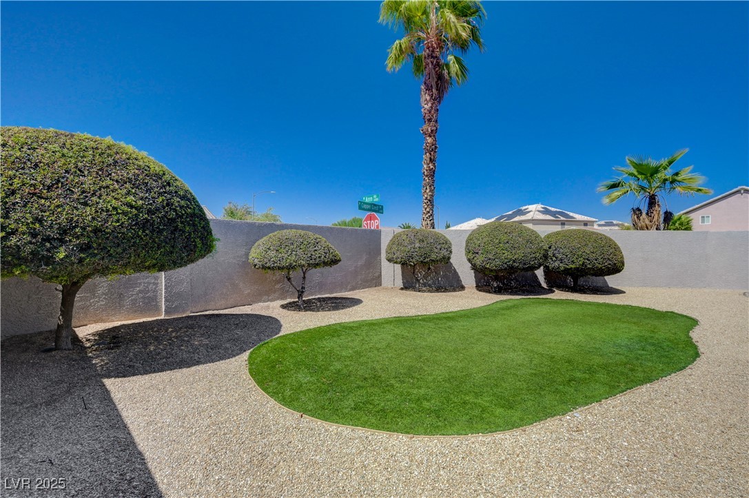 6136 Topaz Valley Avenue