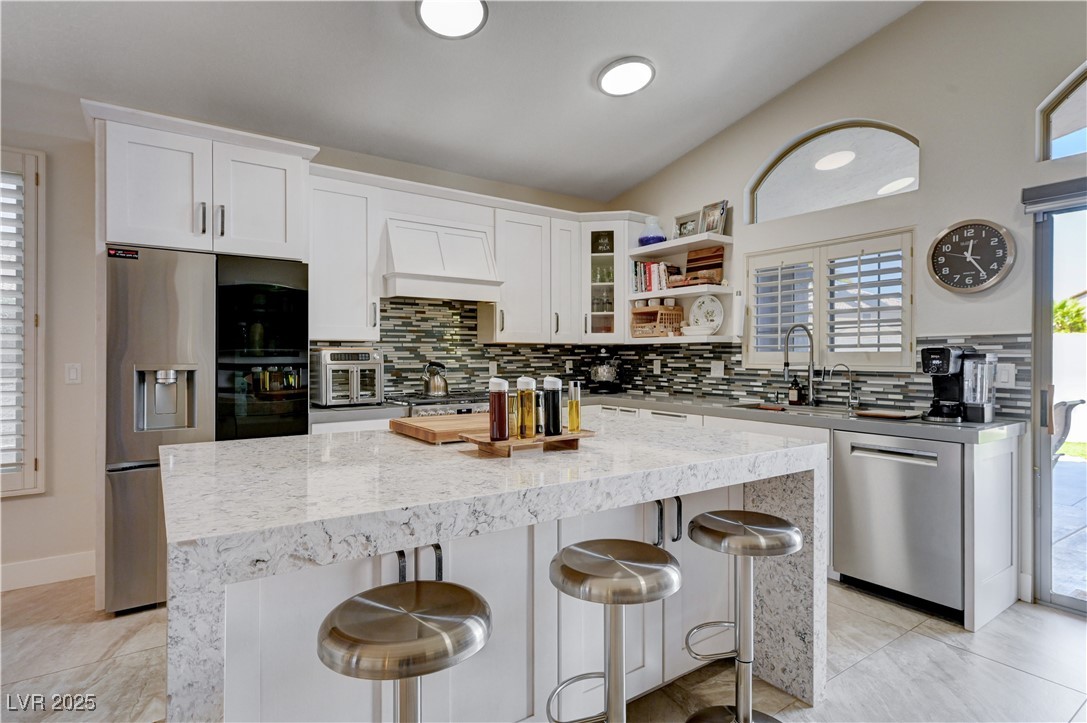 6136 Topaz Valley Avenue