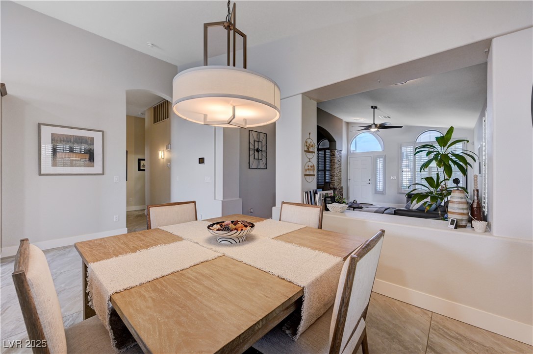 6136 Topaz Valley Avenue