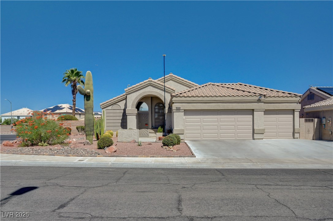 6136 Topaz Valley Avenue