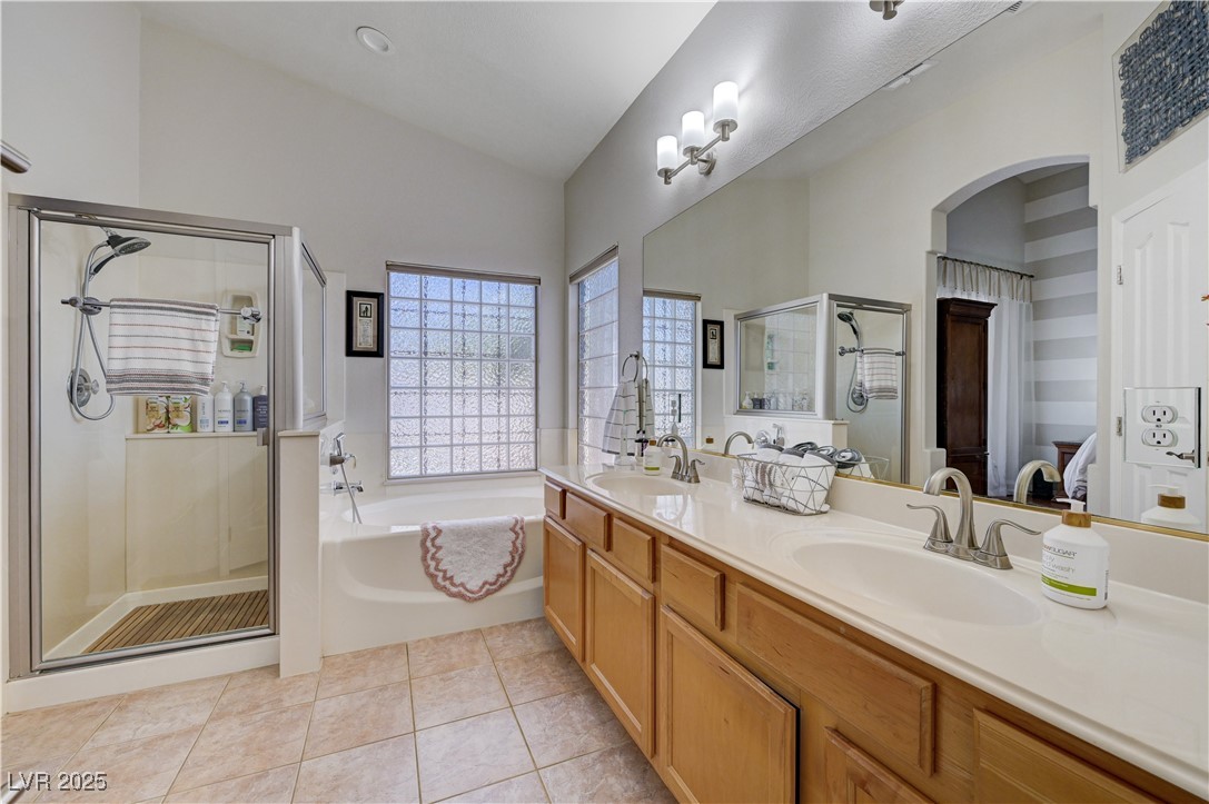 6136 Topaz Valley Avenue