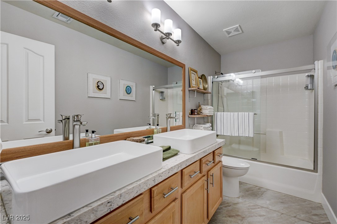 6136 Topaz Valley Avenue