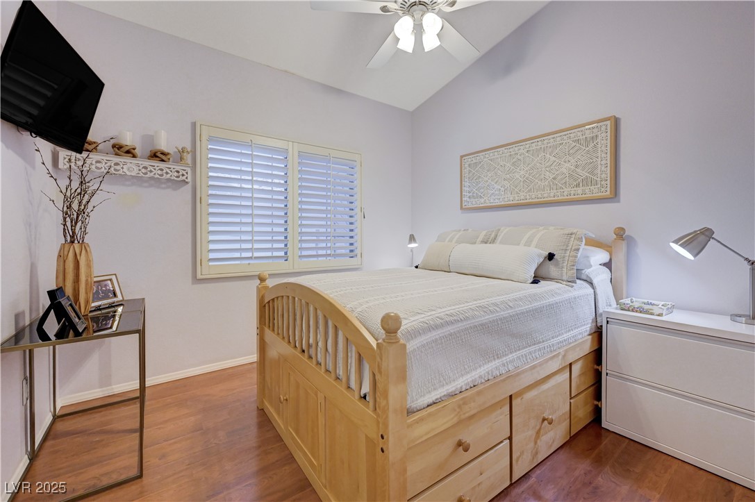 6136 Topaz Valley Avenue