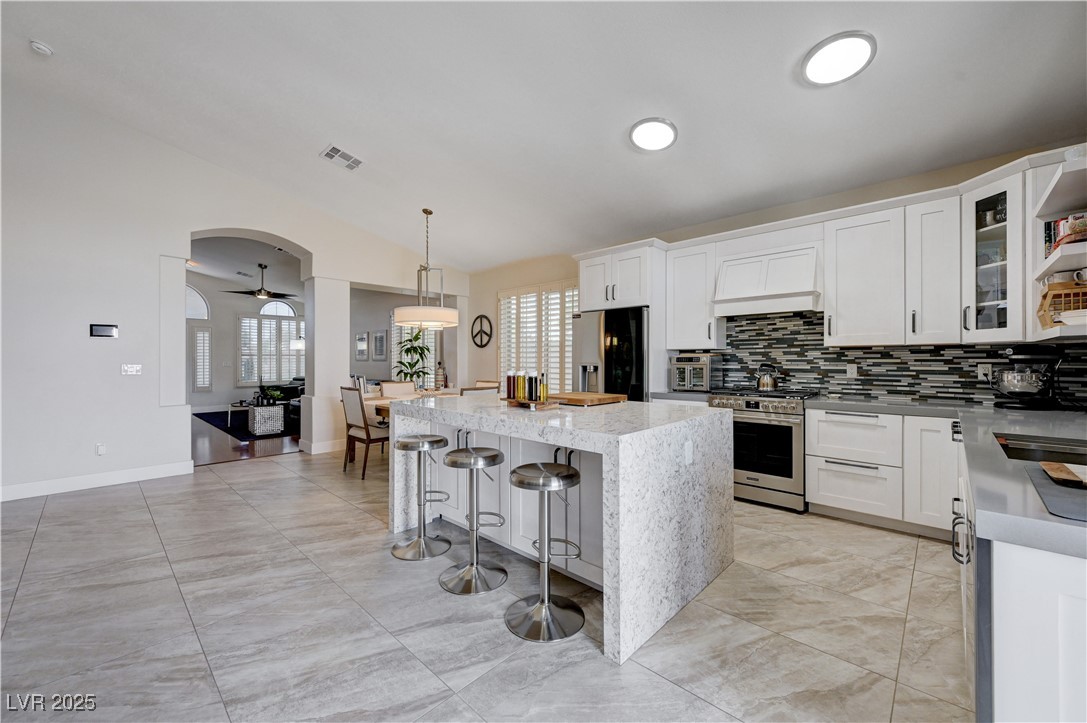 6136 Topaz Valley Avenue