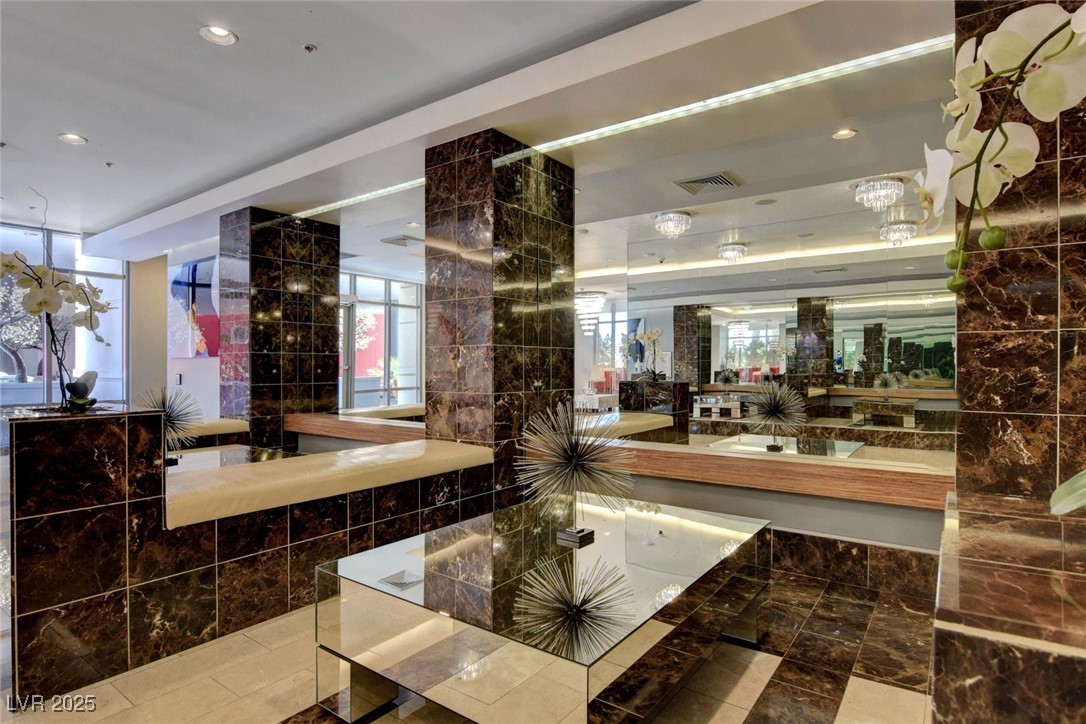 200 West Sahara Avenue 1101