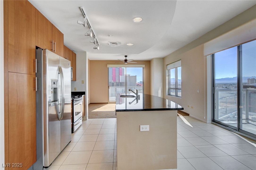 200 West Sahara Avenue 1101