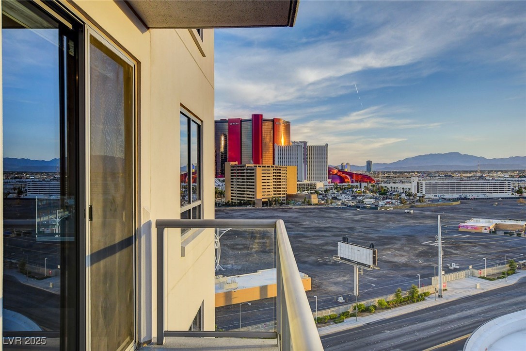 200 West Sahara Avenue 1101