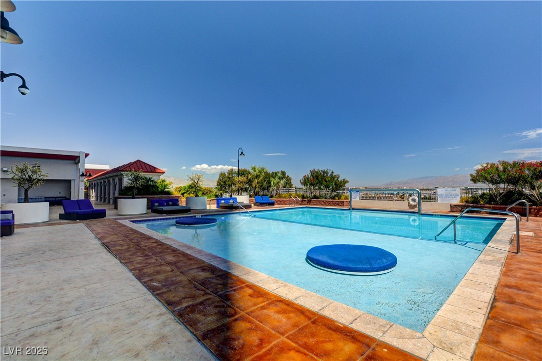 200 West Sahara Avenue 1101