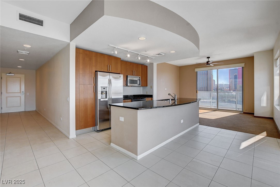 200 West Sahara Avenue 1101