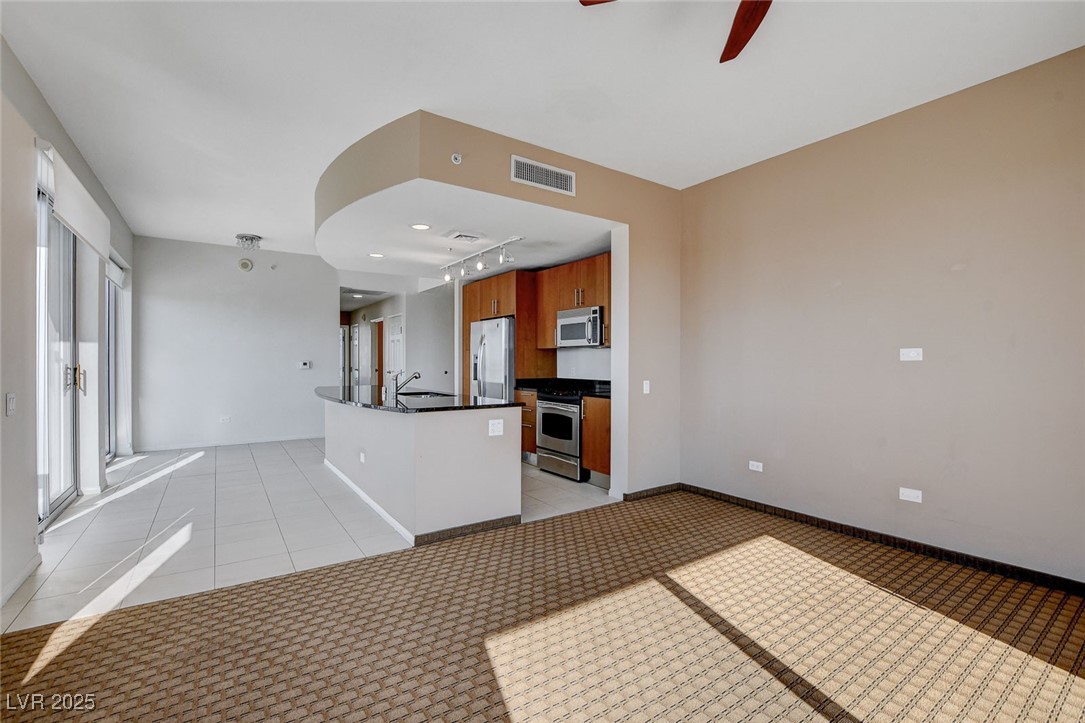 200 West Sahara Avenue 1101