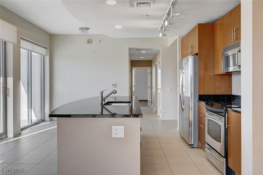200 West Sahara Avenue 1101