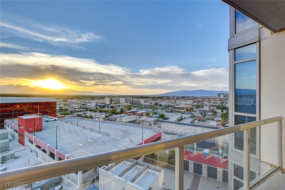 200 West Sahara Avenue 1101