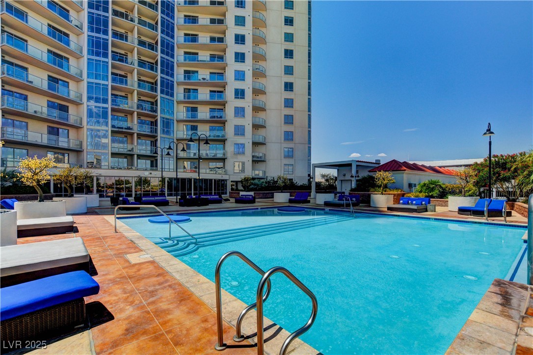 200 West Sahara Avenue 1101