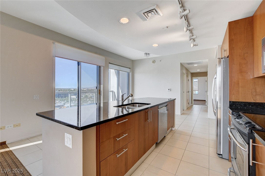 200 West Sahara Avenue 1101