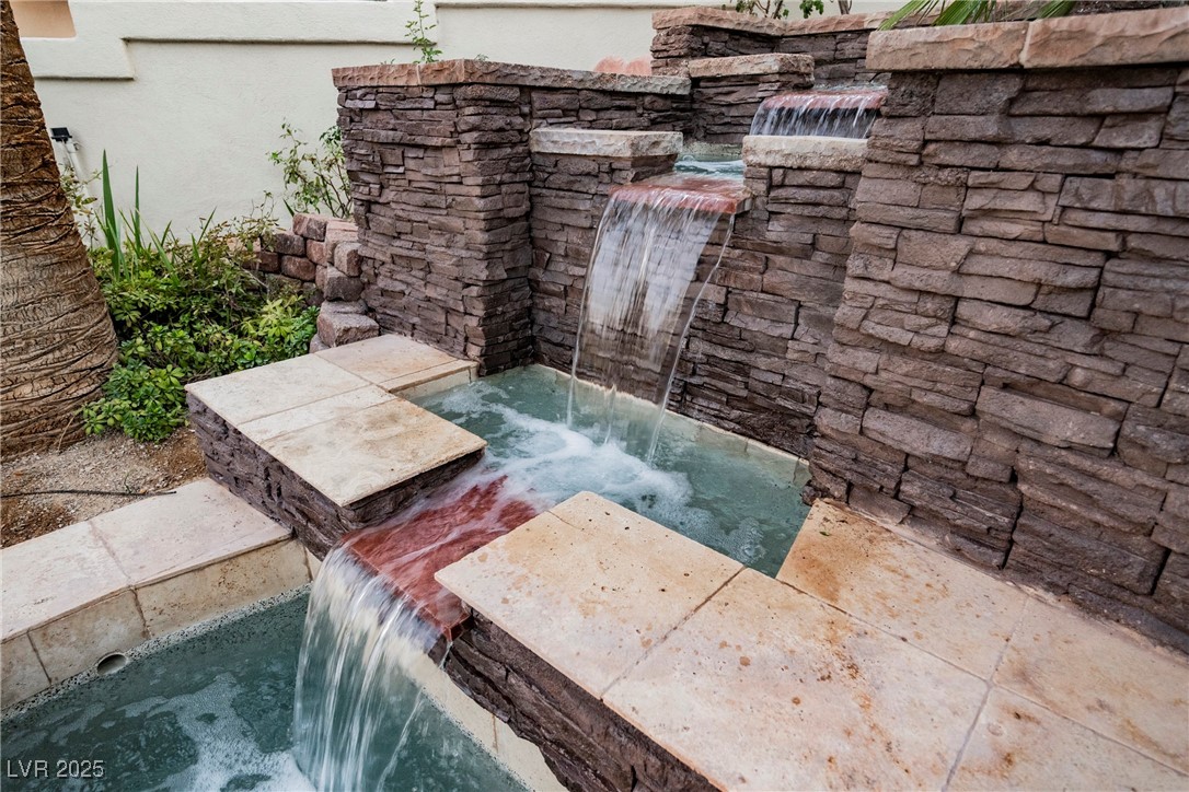 5101 Mountain Foliage Drive