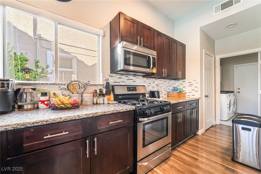 1081 Deep Well Court