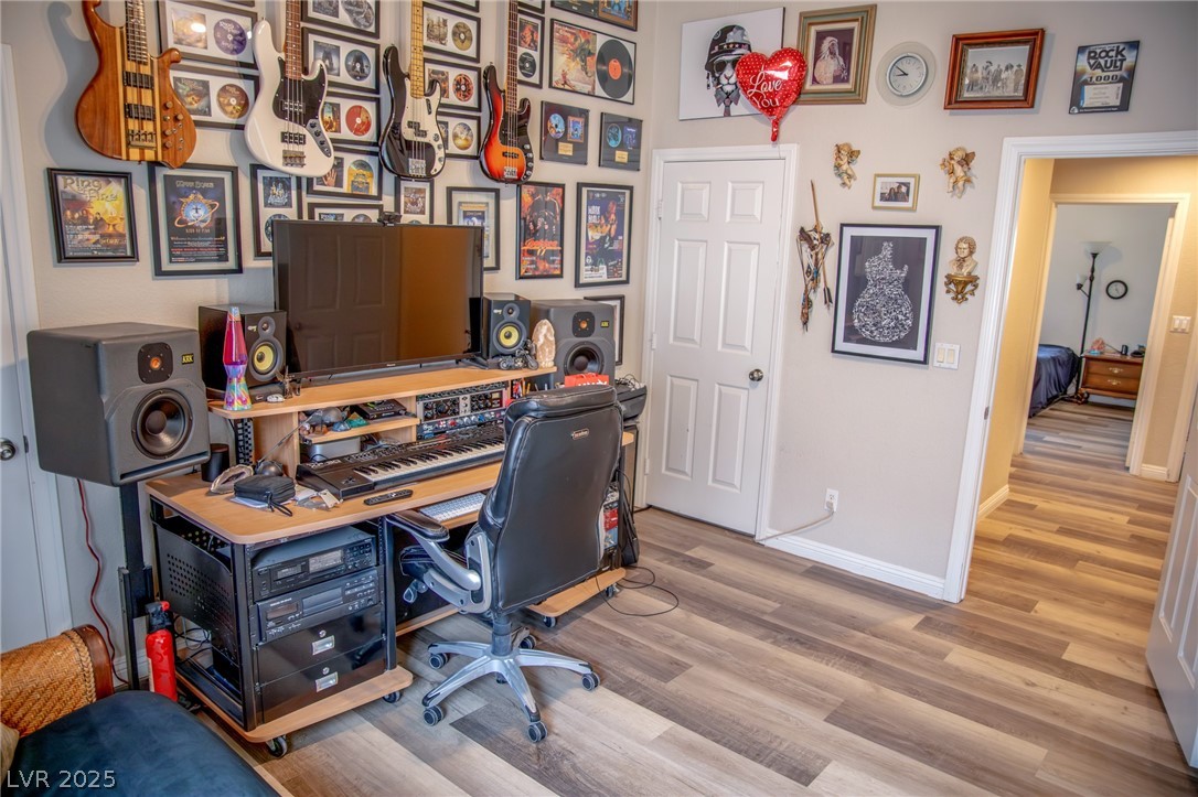 1081 Deep Well Court