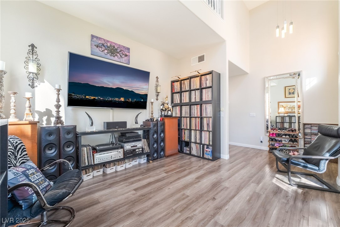 1081 Deep Well Court