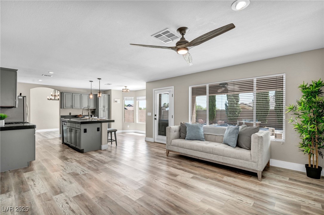 10353 Niagara Falls Lane