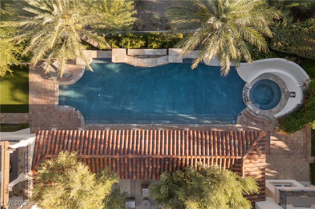 9017 Grove Crest Lane